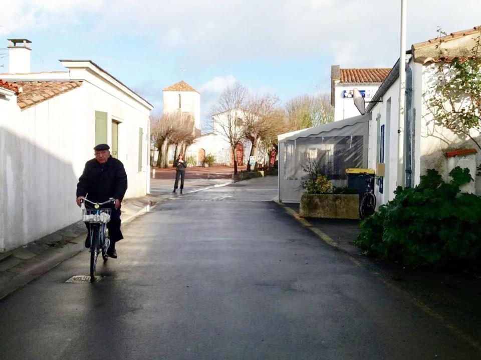 Logement Design A Loix-En-Re - 2 Etoiles - Centre Village Eksteriør billede